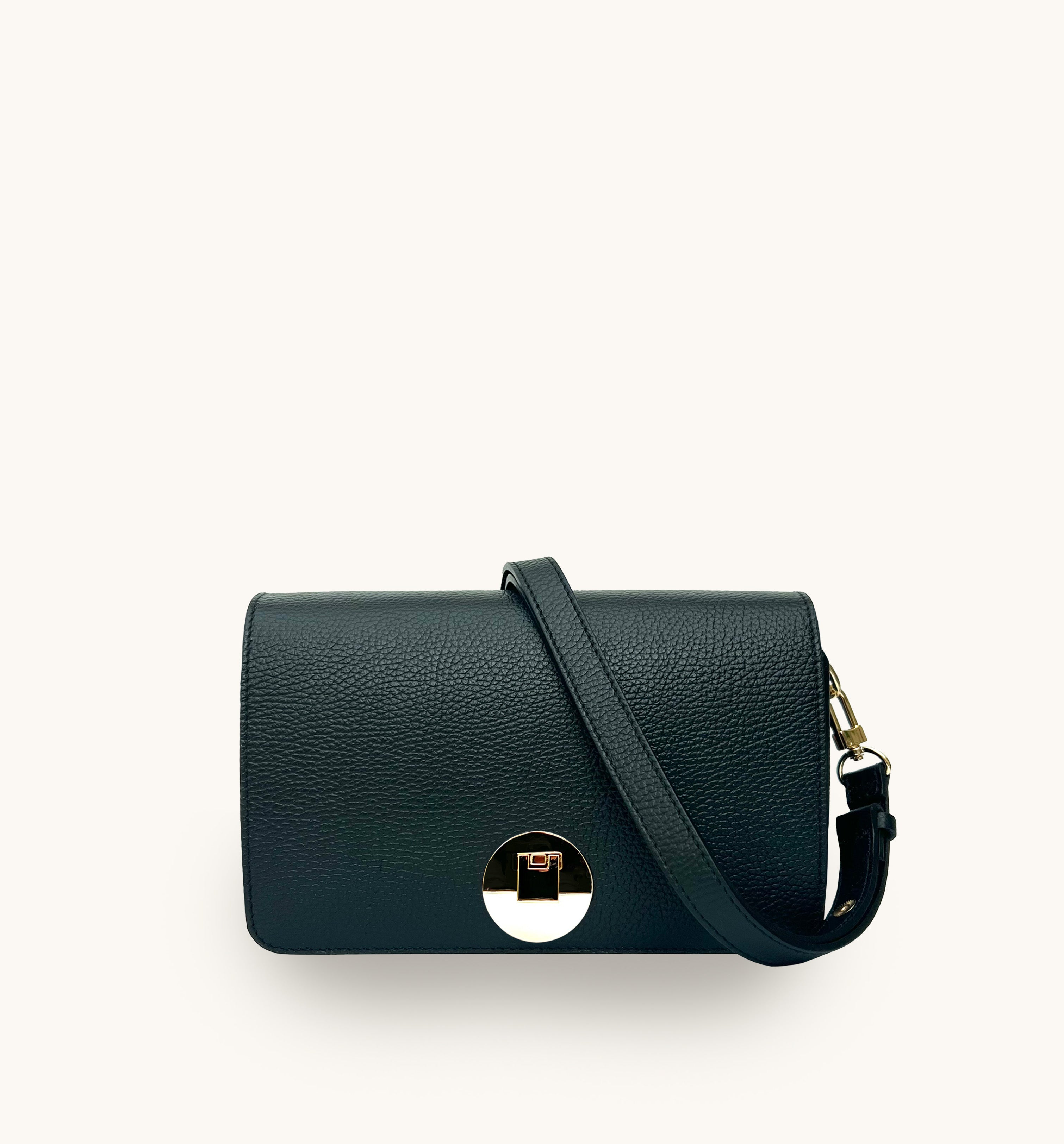 The Newbury Maxi Black Leather Bag