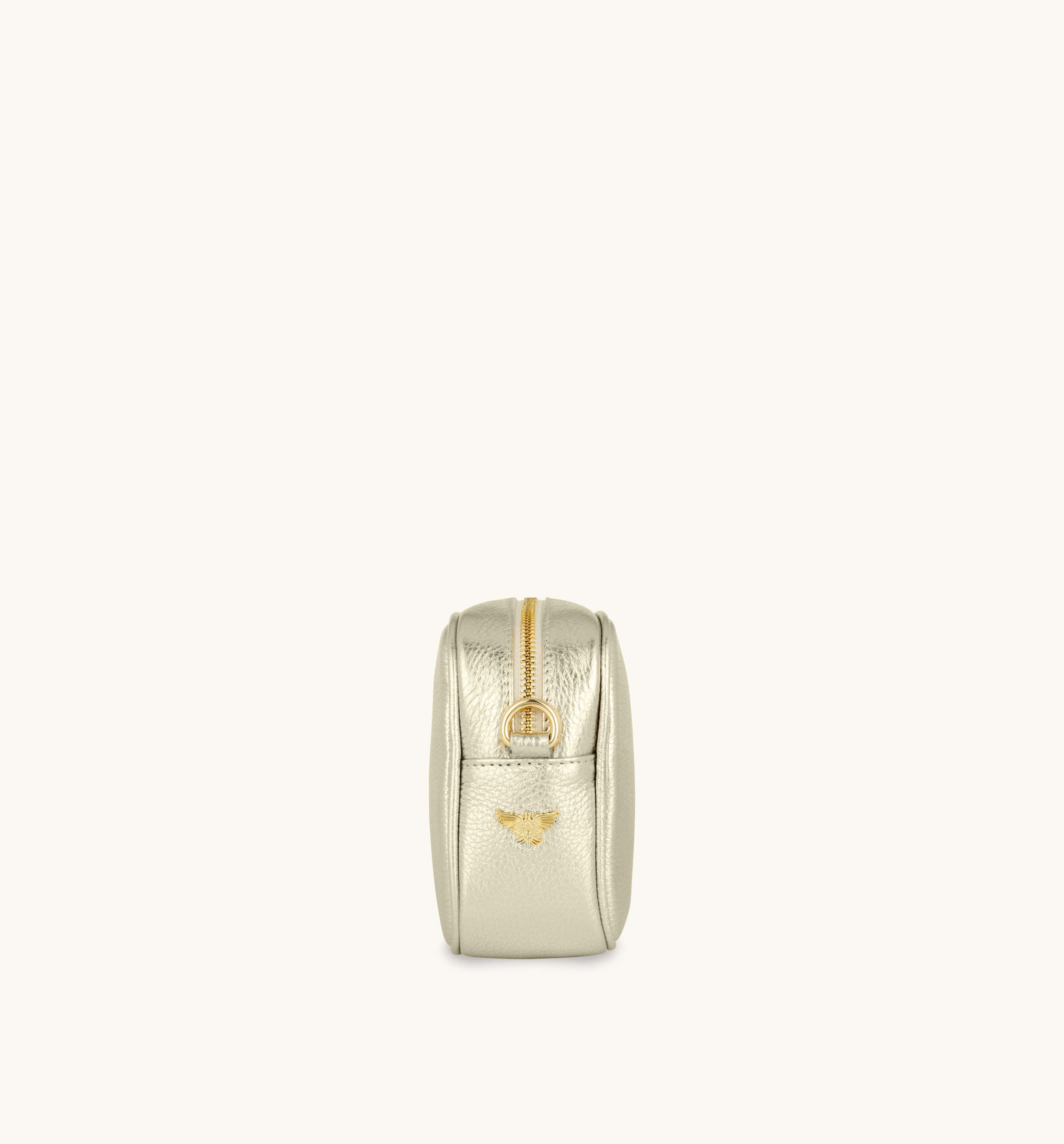 The Tassel Leather Crossbody Bag With Gold Chain Strap
